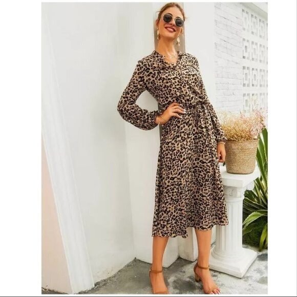 womens dress with long sleeves belted collar and button front size M - Picture 4 of 6